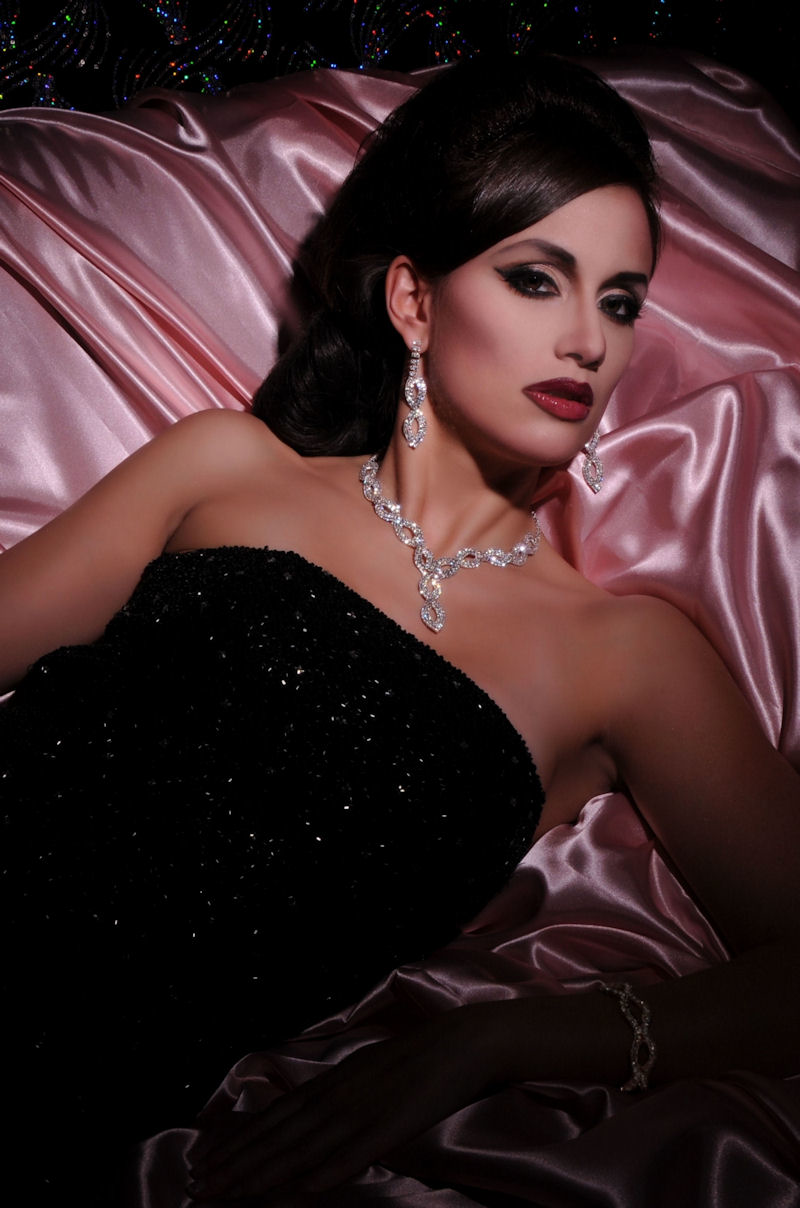 ULTRA GLAMOUR - MAKE-UPNATURAL