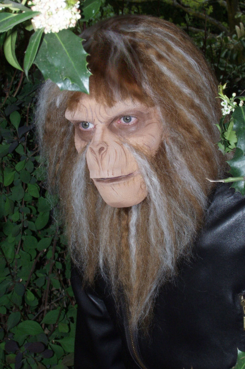 DR ZAIUS - MAKE-UPNATURAL